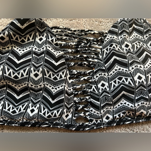 JESSICA SIMPSON REVERSIBLE HALTER BIKINI TOP - Picture 5 of 6